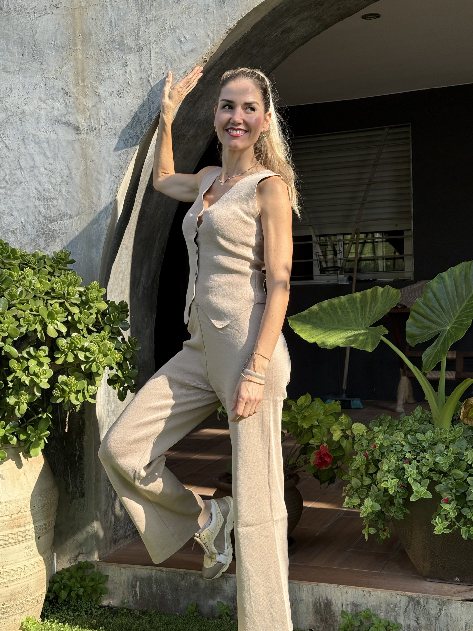 Conjunto punto chaleco pantalón wide leg