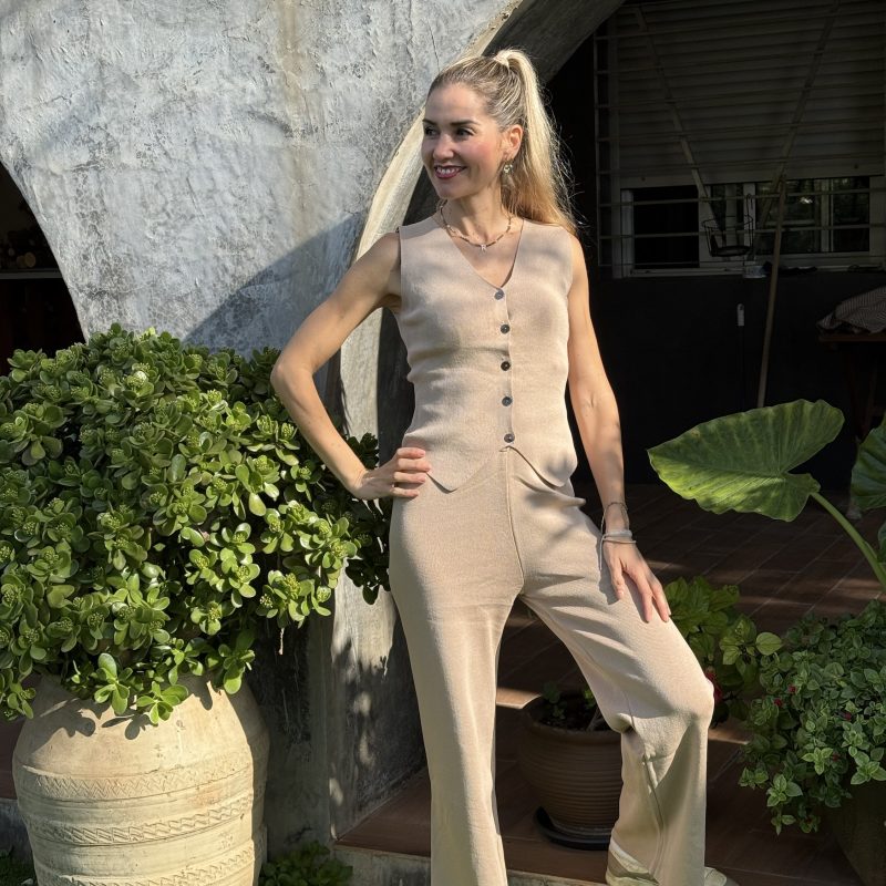 Conjunto punto chaleco pantalón wide leg