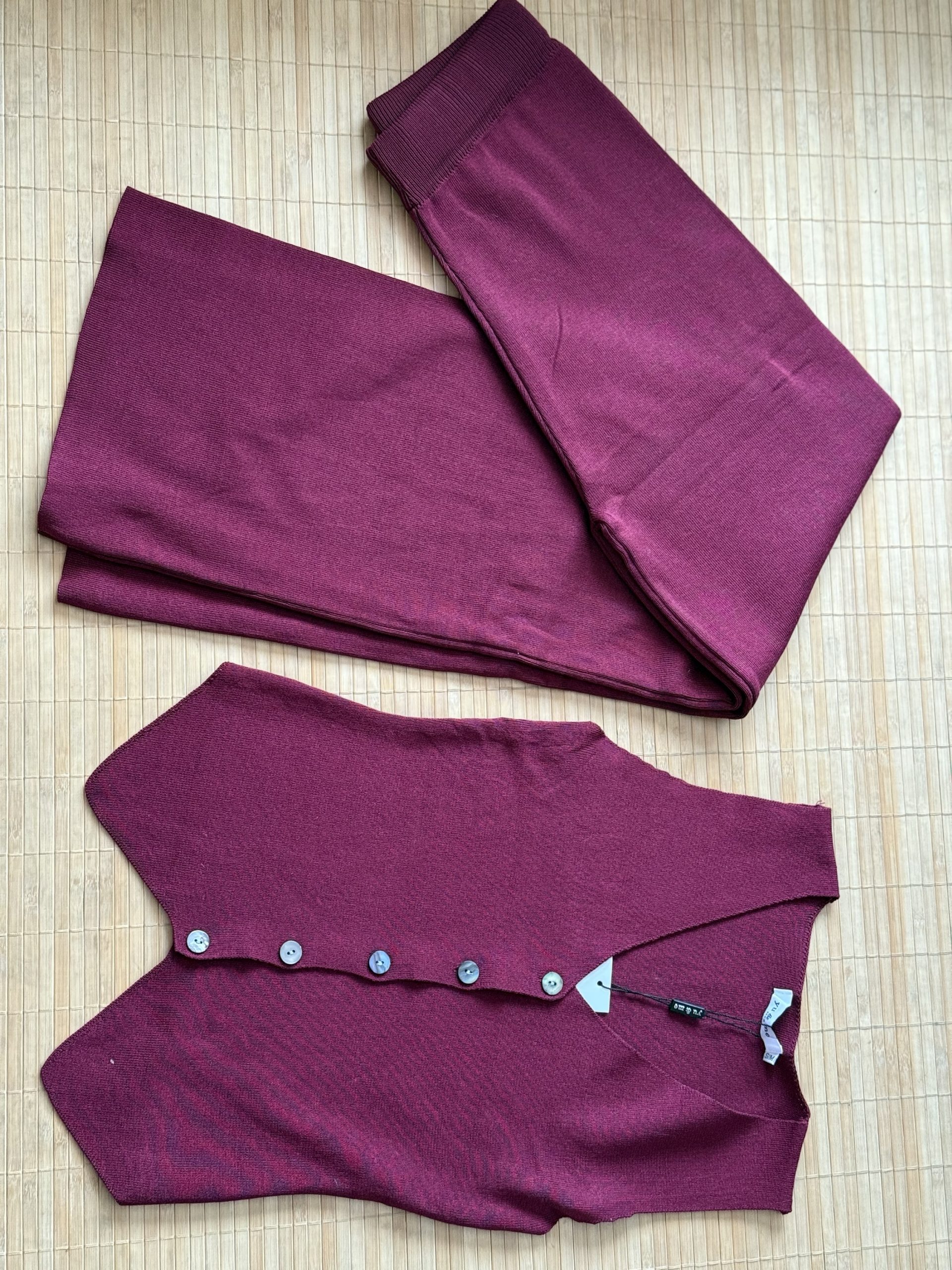 Conjunto punto chaleco pantalón wide leg