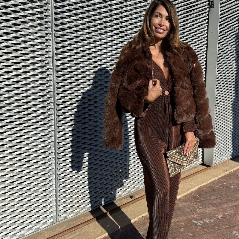 Chaqueta corta pelo sintético de alta calidad marrón chocolate