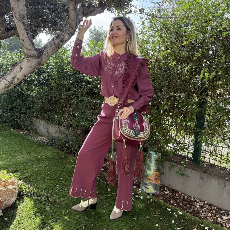 Pantalón  Boho de tiro alto con bordados con cuentas doradas en bajos