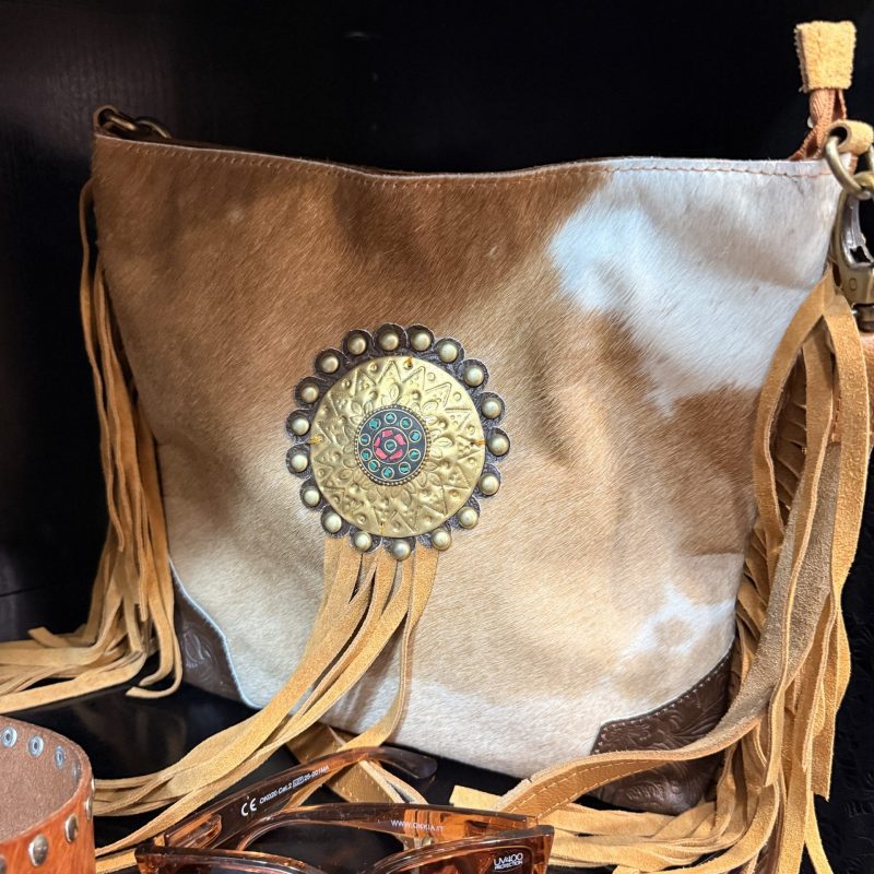 Bolso Flecos y Medallón Boho en Piel Natural