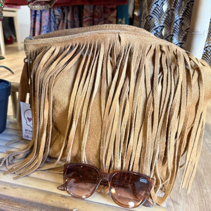 Bolso de ante camel con flecos
